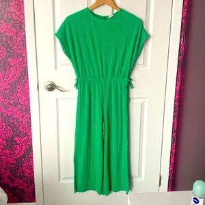 green quarter length pant jumpsuit